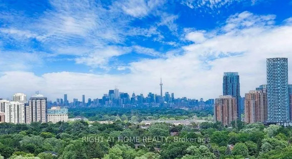 2 + Den bedrooms 2 baths house For Sale By Owner in Toronto Ontario