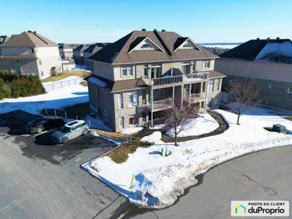 2 bedrooms 1 baths house For Sale By Owner in Ottawa Ontario