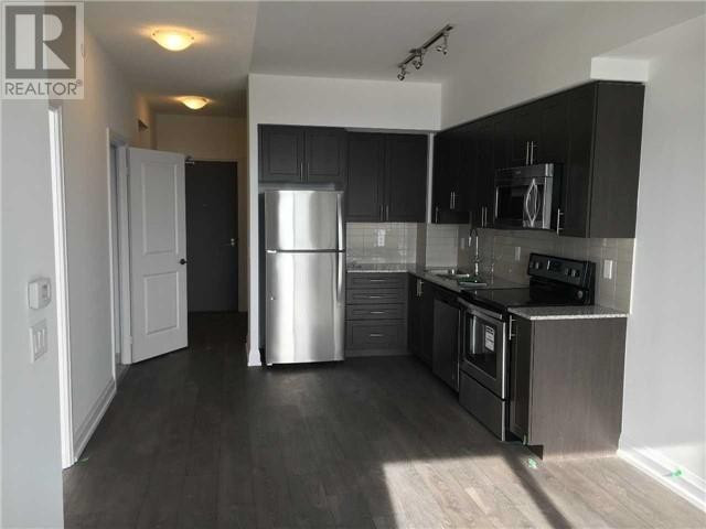 1 + Den bedrooms 2 baths house For Sale By Owner in Toronto Ontario