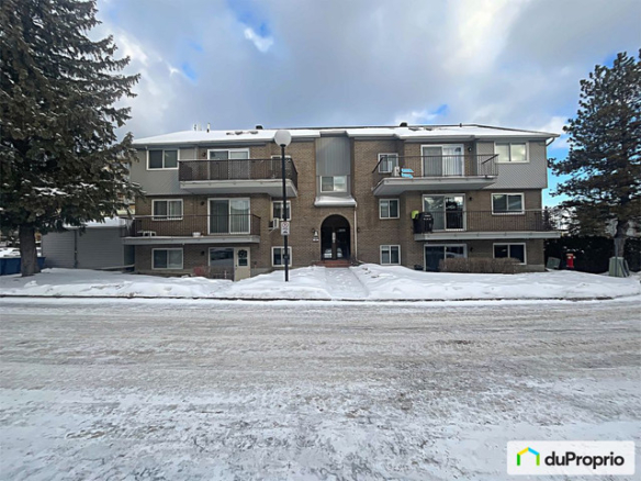 2 bedrooms 1 baths Condo For Sale By Owner in Gatineau Quebec