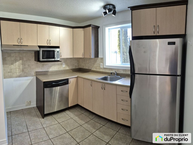 1 bedrooms 1 baths Condo For Sale By Owner in Gatineau Quebec