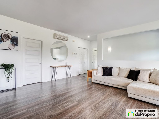 2 bedrooms 1 baths Condo For Sale By Owner in Gatineau Quebec