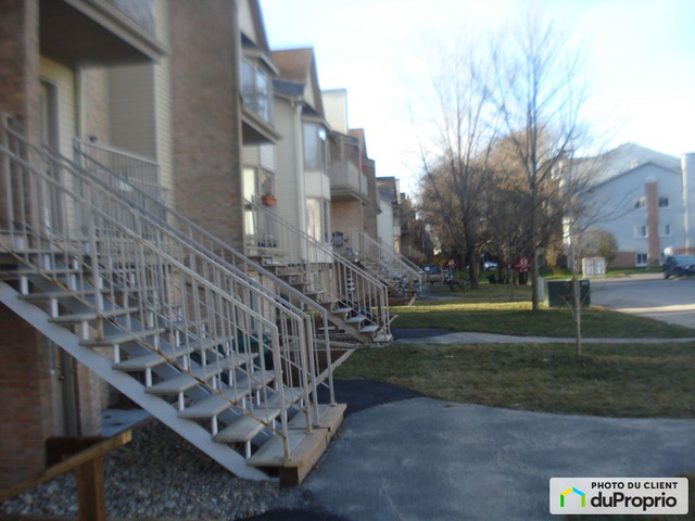 2 bedrooms 1 baths Condo For Sale By Owner in Gatineau Quebec