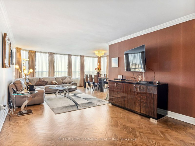 2 bedrooms 2 baths house For Sale By Owner in Toronto Ontario