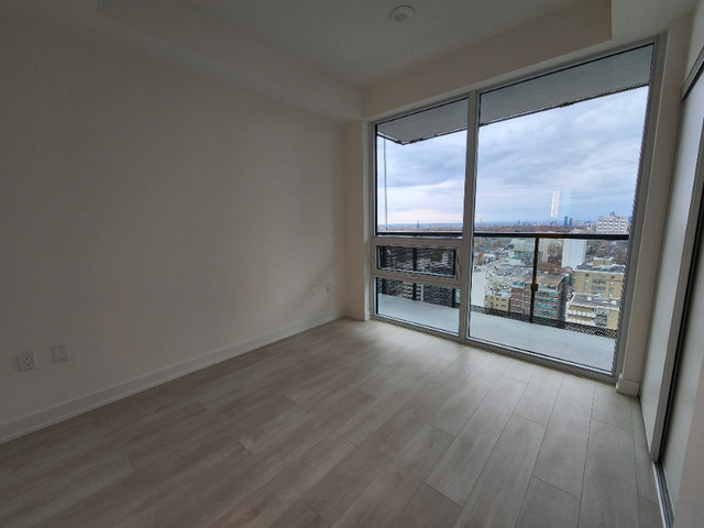 2 bedrooms 2 baths house For Sale By Owner in Toronto Ontario