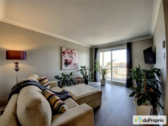 2 bedrooms 1 baths Condo For Sale By Owner in Gatineau Quebec