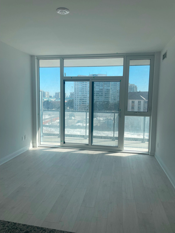 1 bedrooms 1 baths house For Sale By Owner in Markham Ontario