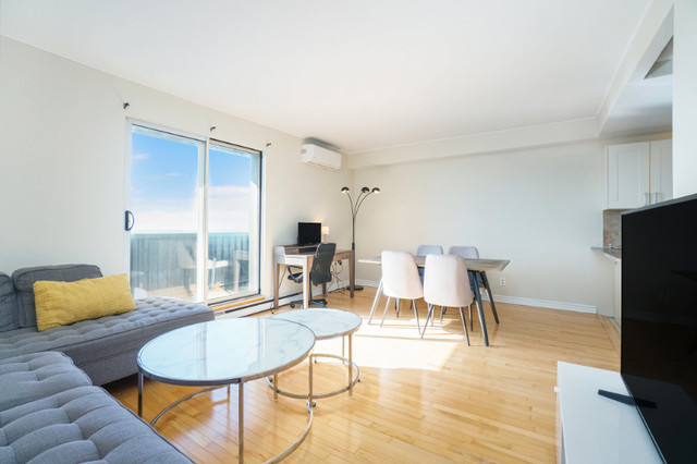 2 bedrooms 2 baths house For Sale By Owner in Ottawa Ontario