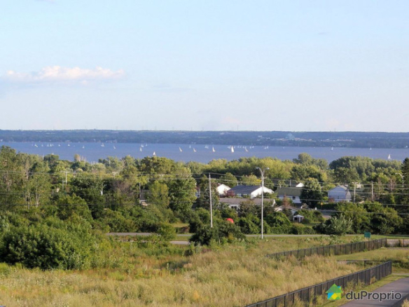 2 bedrooms 1 baths Condo For Sale By Owner in Gatineau Quebec
