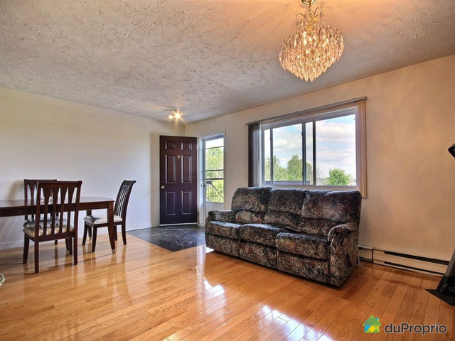 2 bedrooms 1 baths Condo For Sale By Owner in Gatineau Quebec