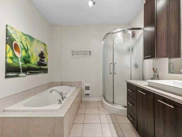 3 bedrooms 1 baths Condo For Sale By Owner in Gatineau Quebec