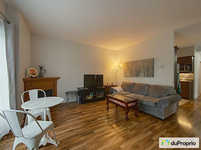 2 bedrooms 1 baths house For Sale By Owner in Ottawa Ontario