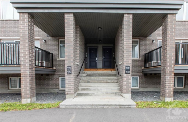 2 bedrooms 1.5 baths house For Sale By Owner in Ottawa Ontario