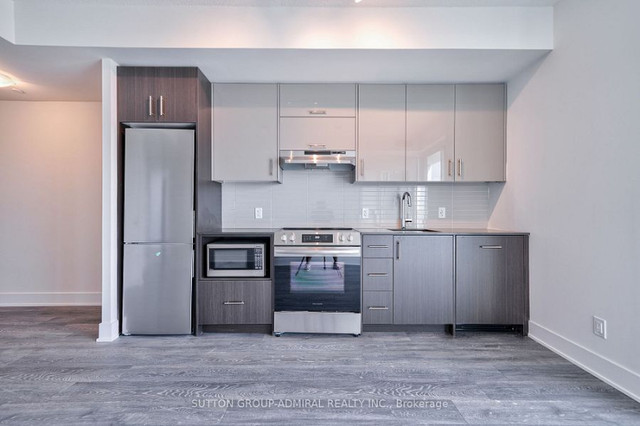 2 bedrooms 2 baths house For Sale By Owner in Toronto Ontario