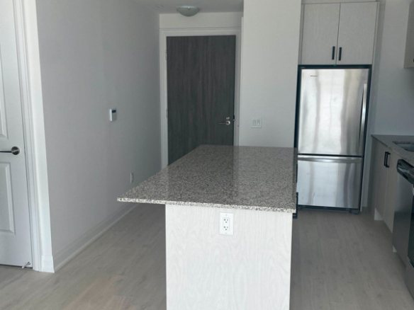 1 bedrooms 1 baths house For Sale By Owner in Markham Ontario