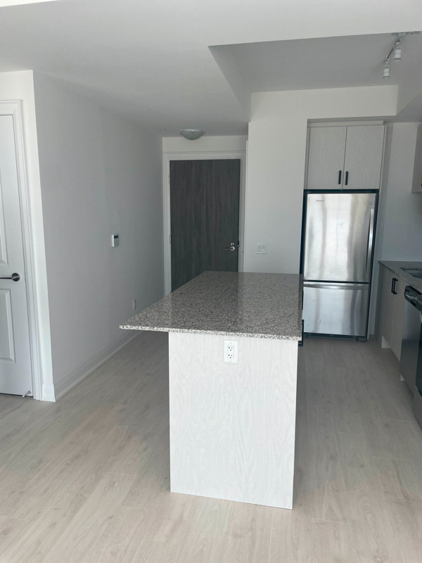 1 bedrooms 1 baths house For Sale By Owner in Markham Ontario