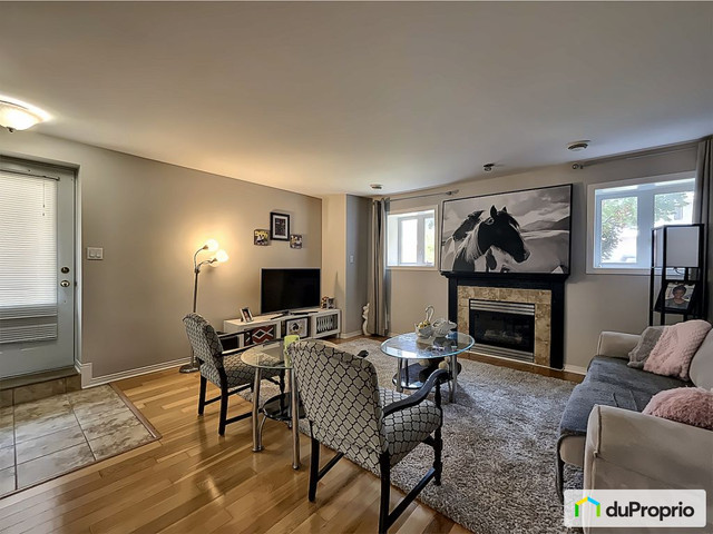 2 bedrooms 1 baths Condo For Sale By Owner in Gatineau Quebec