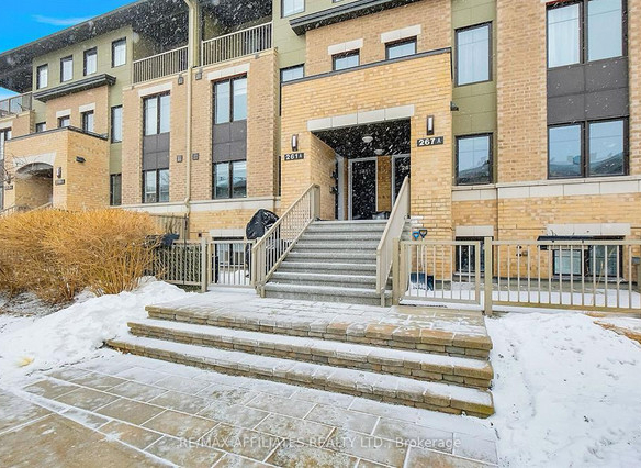 2 + Den bedrooms 2 baths house For Sale By Owner in Ottawa Ontario