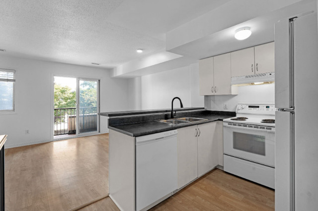 2 bedrooms 2 baths house For Sale By Owner in Ottawa Ontario