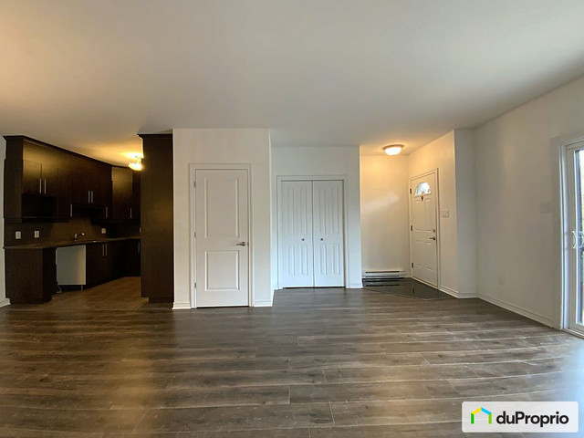 2 bedrooms 1 baths house For Sale By Owner in Ottawa Ontario