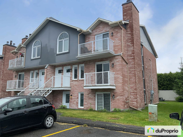 2 bedrooms 1 baths Condo For Sale By Owner in Gatineau Quebec