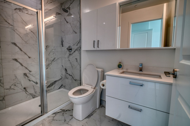2 bedrooms 2 baths house For Sale By Owner in Etobicoke Ontario