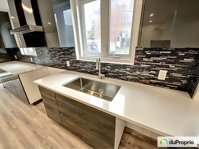 3 bedrooms 1.5 baths Condo For Sale By Owner in Gatineau Quebec