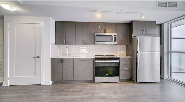 2 bedrooms 2 baths house For Sale By Owner in Oshawa Ontario