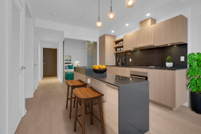 2 + Den bedrooms 2 baths house For Sale By Owner in Toronto Ontario