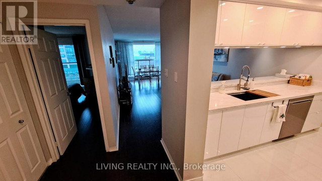 1 bedrooms 1 baths house For Sale By Owner in Toronto Ontario