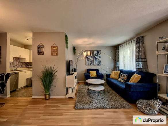 2 bedrooms 1 baths Condo For Sale By Owner in Gatineau Quebec