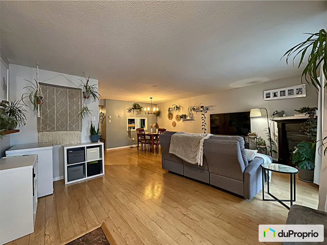 2 bedrooms 1 baths Condo For Sale By Owner in Gatineau Quebec