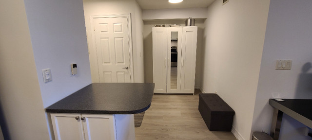 1 + Den bedrooms 1 baths house For Sale By Owner in Mississauga Ontario