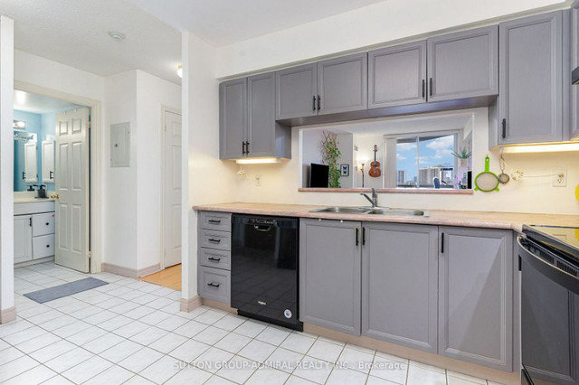1 bedrooms 1 baths house For Sale By Owner in Scarborough Ontario