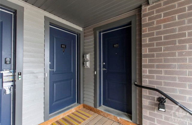 2 bedrooms 1.5 baths house For Sale By Owner in Ottawa Ontario