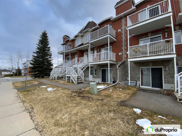 2 bedrooms 1 baths Condo For Sale By Owner in Gatineau Quebec