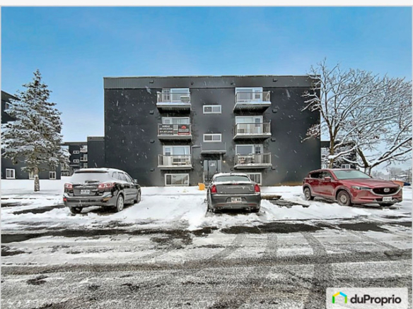 2 bedrooms 1 baths Condo For Sale By Owner in Gatineau Quebec