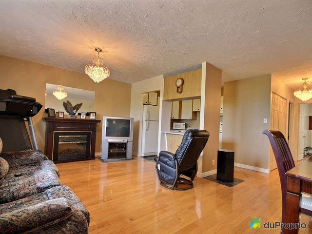 2 bedrooms 1 baths Condo For Sale By Owner in Gatineau Quebec