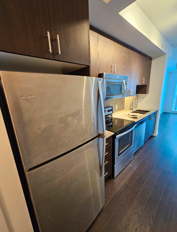 1 bedrooms 1 baths house For Sale By Owner in Vaughan Ontario