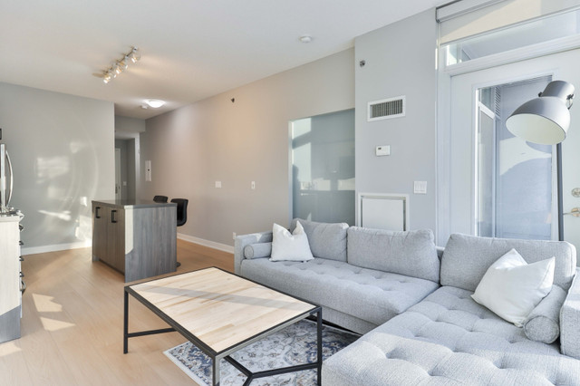 2 bedrooms 2 baths house For Sale By Owner in Toronto Ontario