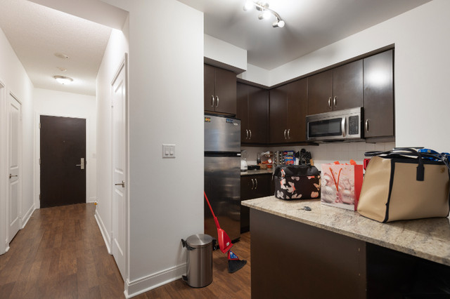 2 bedrooms 2 baths house For Sale By Owner in Mississauga Ontario
