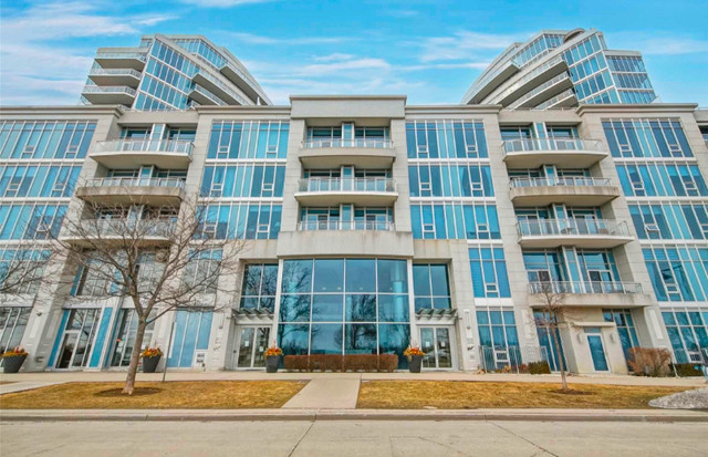 1 + Den bedrooms 1 baths house For Sale By Owner in Toronto Ontario