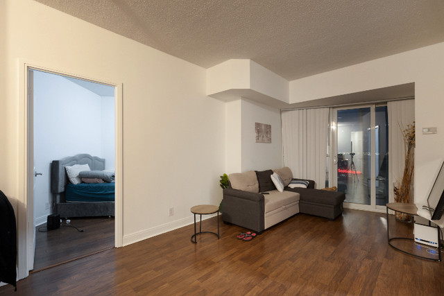 2 bedrooms 2 baths house For Sale By Owner in Mississauga Ontario