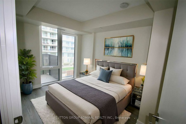 2 bedrooms 1 baths house For Sale By Owner in Toronto Ontario