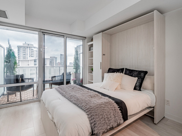 0 bedrooms 1 baths Studio For Sale By Owner in Toronto Ontario