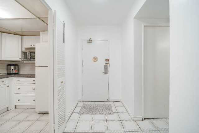 3 bedrooms 3 baths house For Sale By Owner in Toronto Ontario