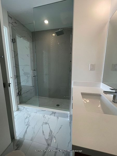 1 bedrooms 2 baths house For Sale By Owner in Richmond Hill Ontario