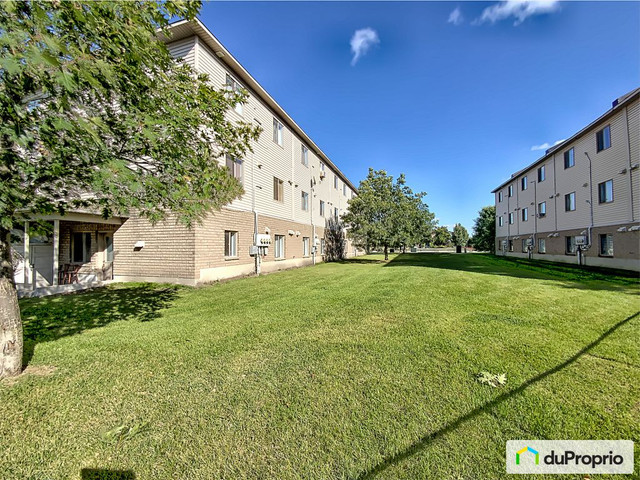 2 bedrooms 1.5 baths Condo For Sale By Owner in Gatineau Quebec