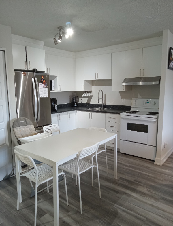 2 bedrooms 1 baths Condo For Sale By Owner in Gatineau Quebec