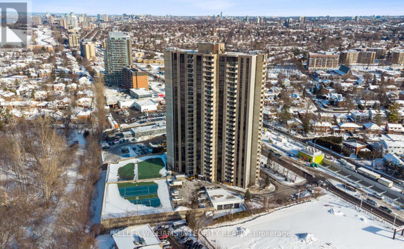 2 bedrooms 1.5 baths house For Sale By Owner in Ottawa Ontario